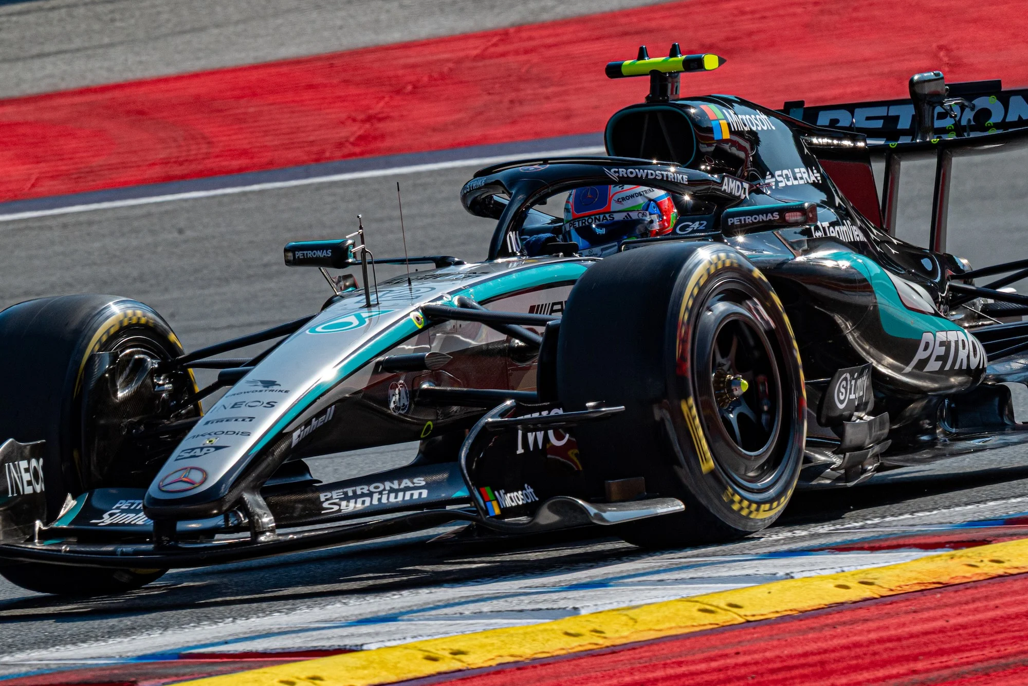 F1: Chandhok minimiza erro de Antonelli com bandeiras amarelas