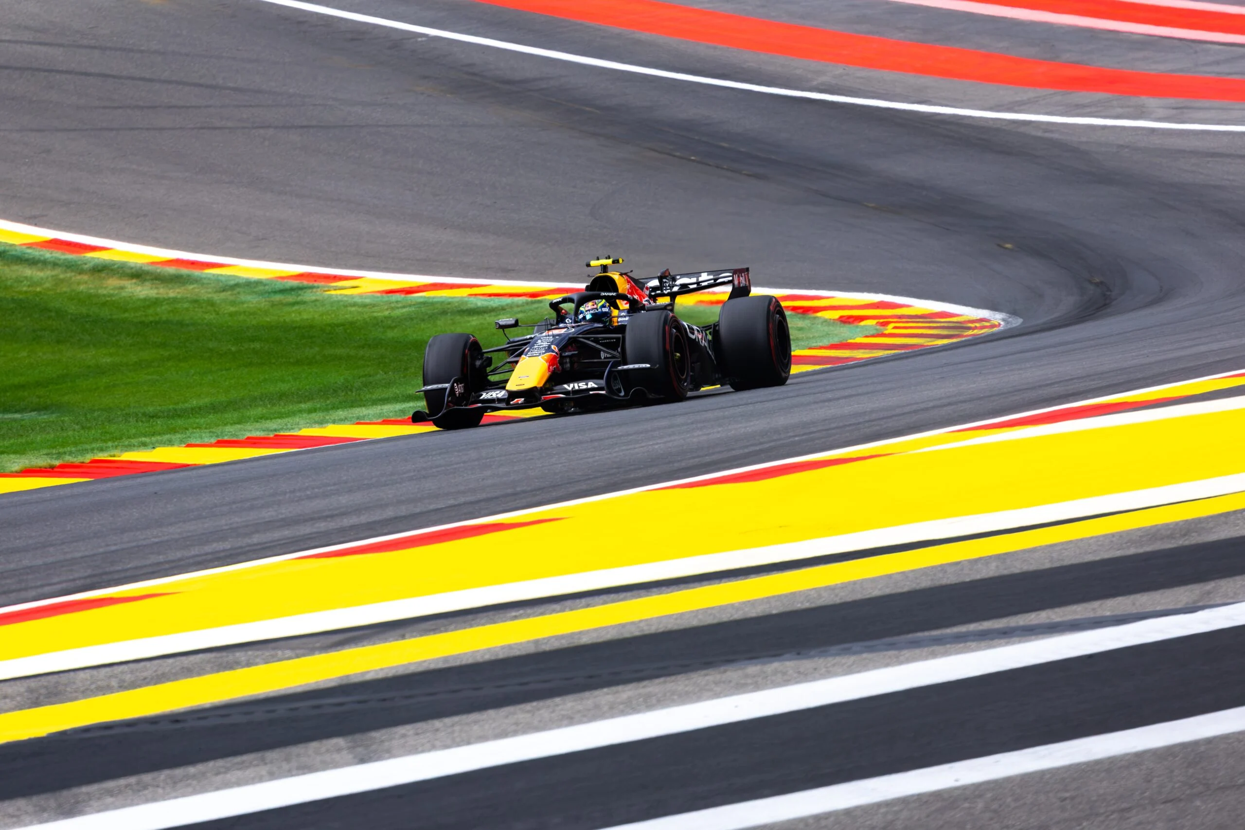 F1: Hadjar torce para que asa 'Macarena' da Red Bull retorne na Hungria F1: Hadjar torce para que asa 'Macarena' da Red Bull retorne na Hungria