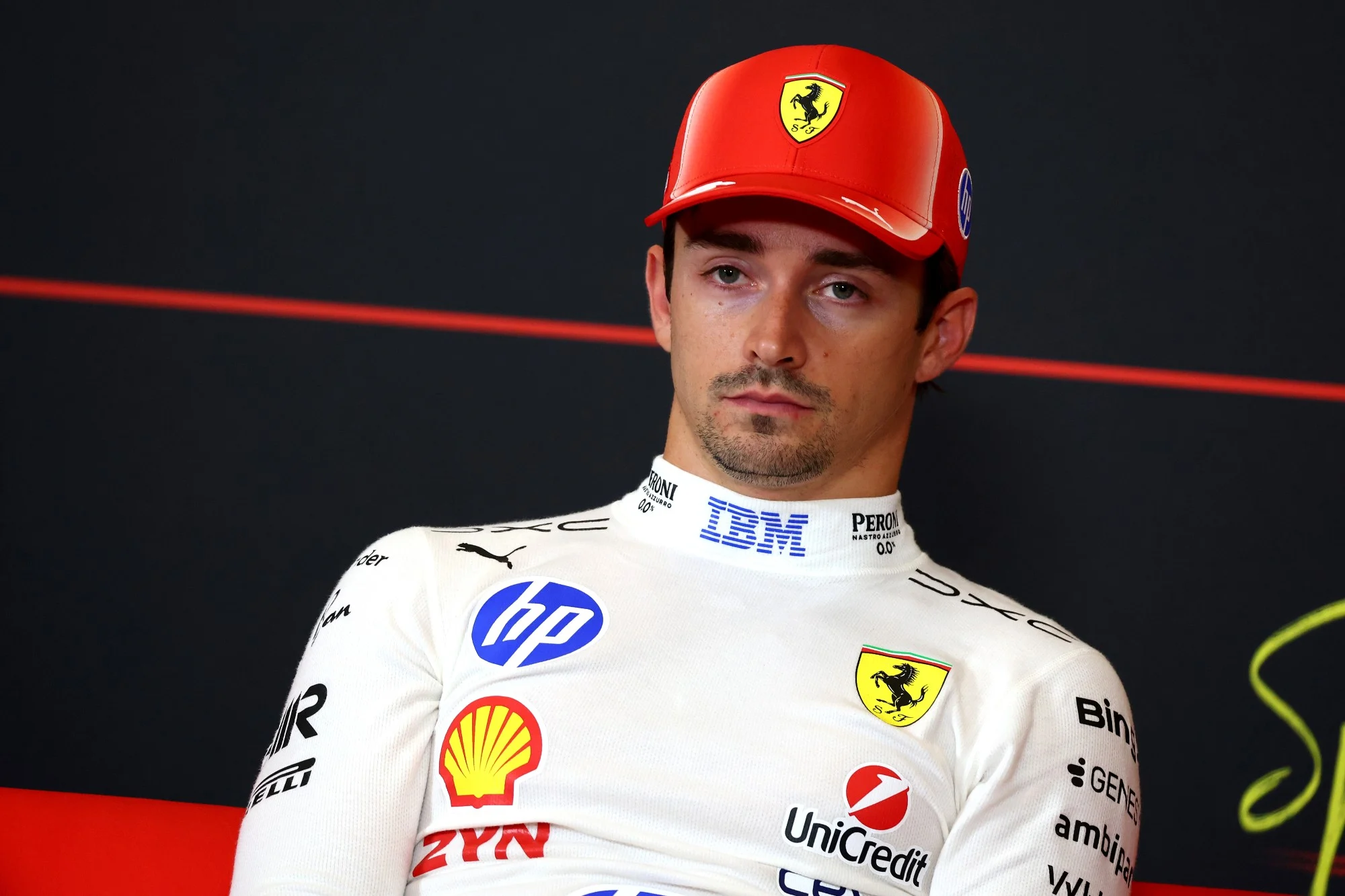 F1: Leclerc é apontado como peça-chave para possível título de Hamilton Charles Leclerc (MON) Scuderia Ferrari in the post qualifying FIA Press Conference.