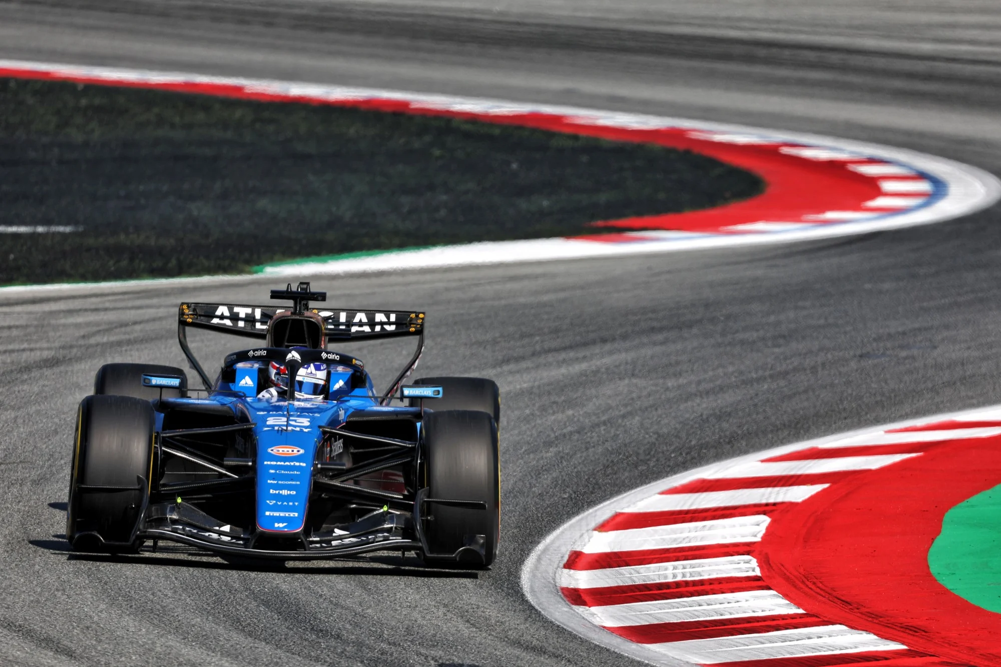 F1 hoje: Piastri, Horner e chuva agitam Silverstone Alexander Albon (THA) Williams F1 Team FW48.