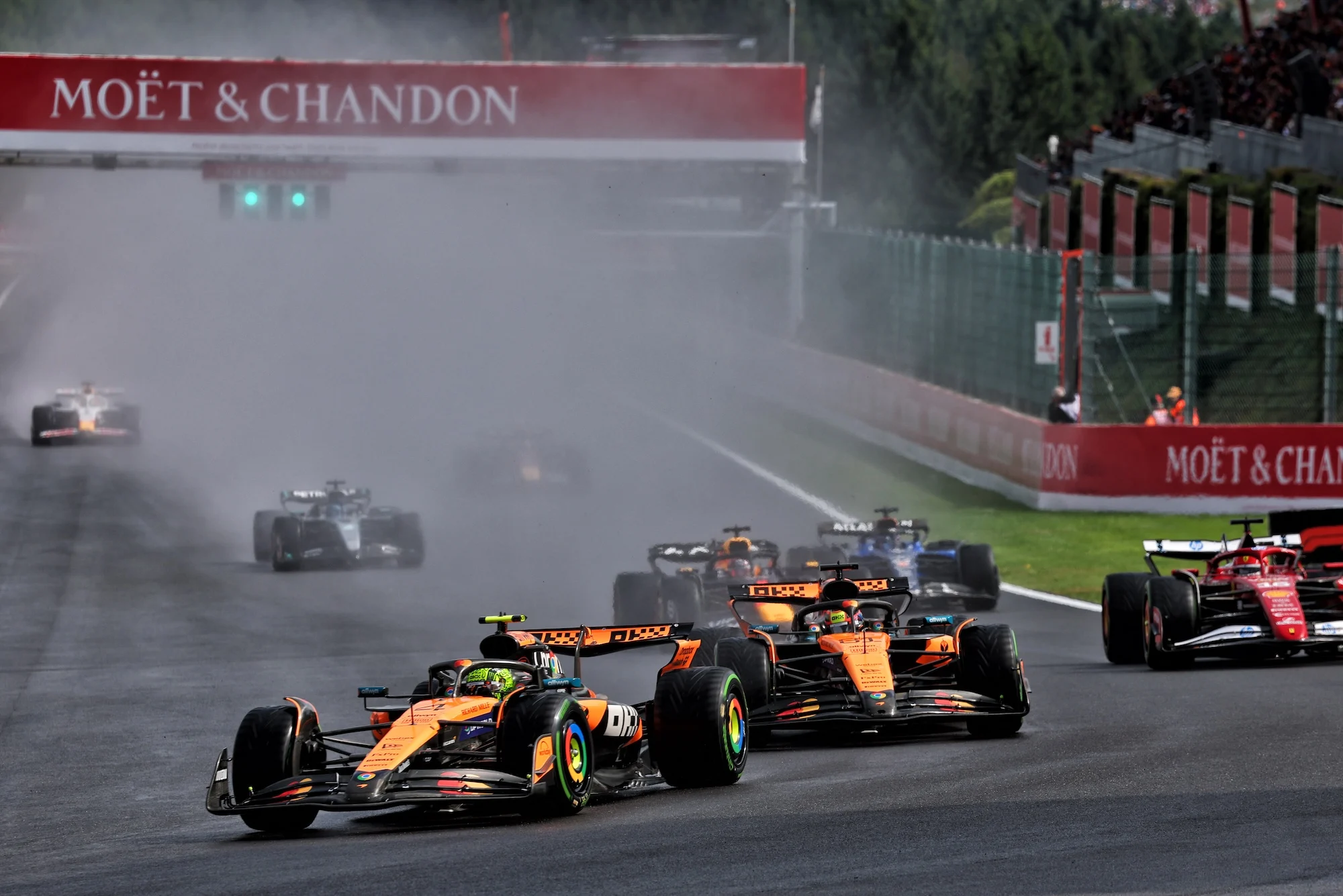 Lando Norris (GBR) McLaren MCL39 at the start of the race.