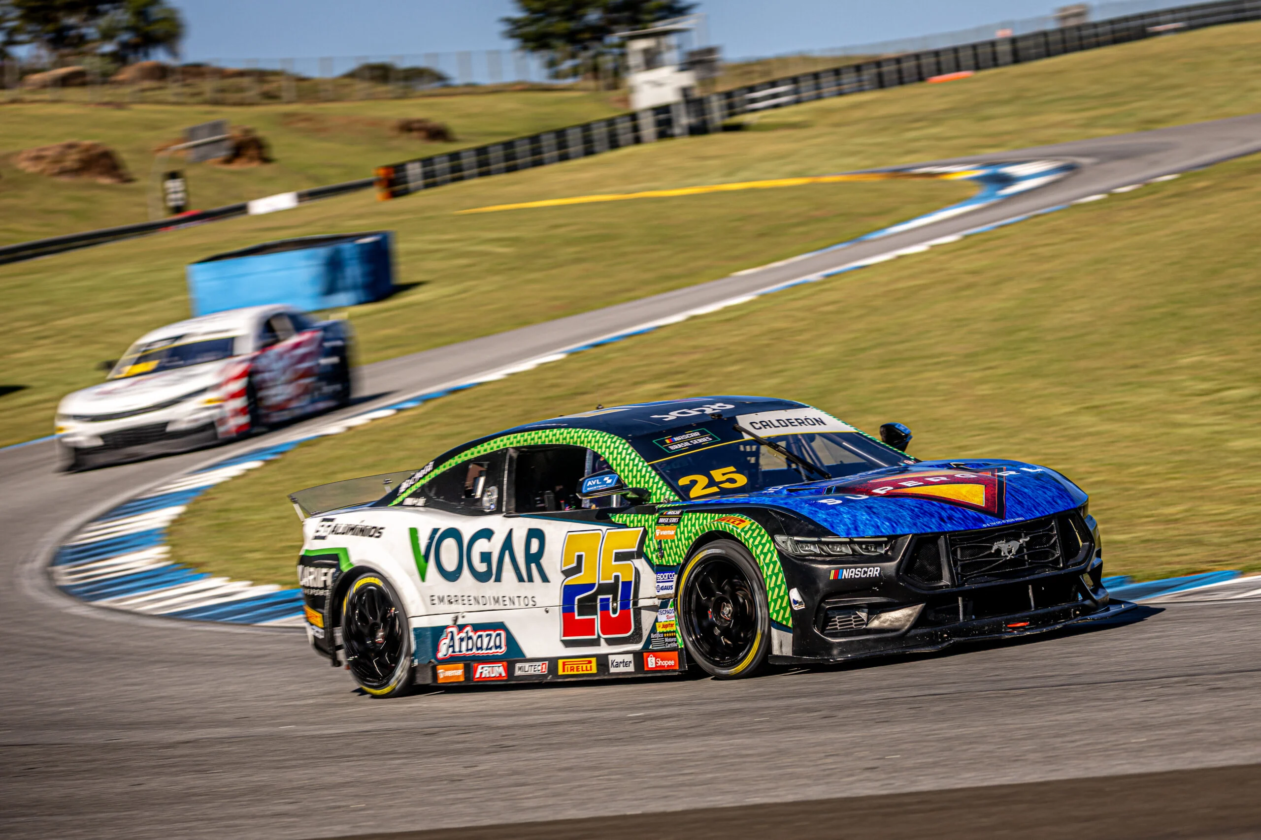 NASCAR Brasil: Com experiência em ovais, Tomaselli e Calderón chegam fortes em Cuiabá