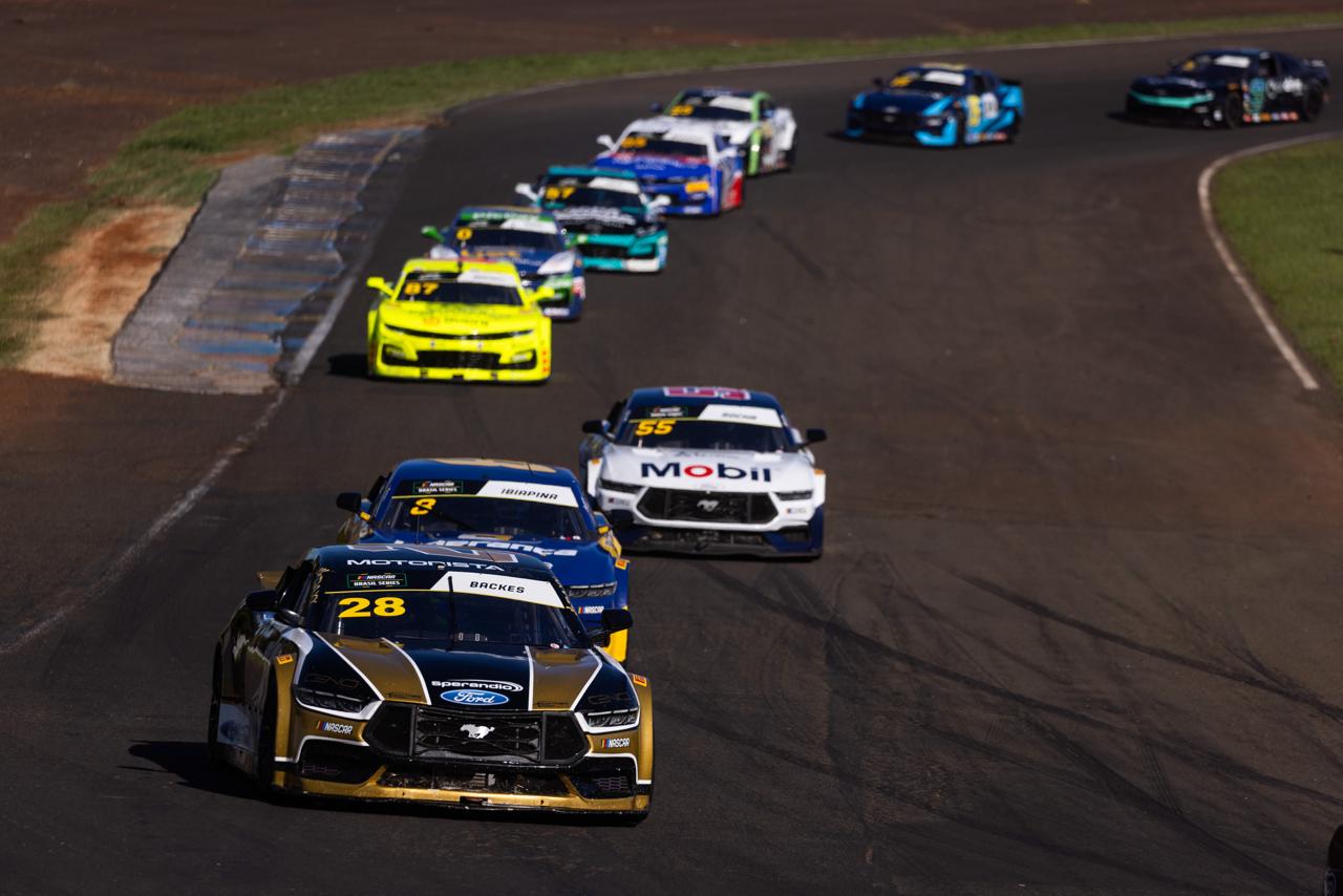 NASCAR Brasil: Casagrande wins Race 2 after electrifying duel in Londrina