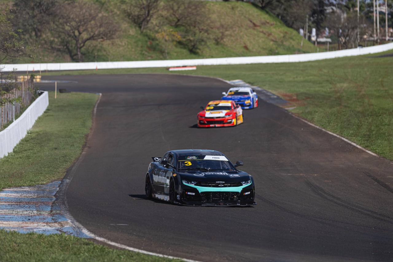 Tito Giaffone lidera segundo treino livre da NASCAR Brasil em Londrina Tito Giaffone lidera segundo treino livre da NASCAR Brasil em Londrina