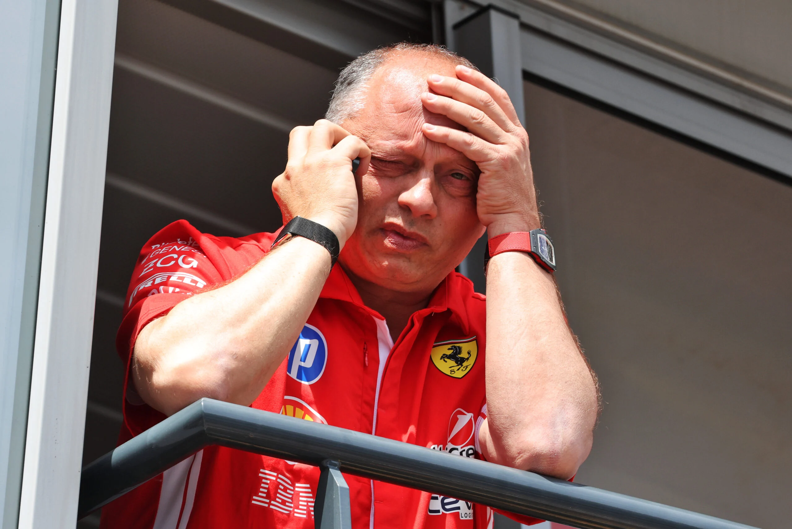 F1: Hamilton dá respostas curtas sobre Vasseur em meio a rumores Frederic Vasseur (FRA) Scuderia Ferrari Team Principal.
