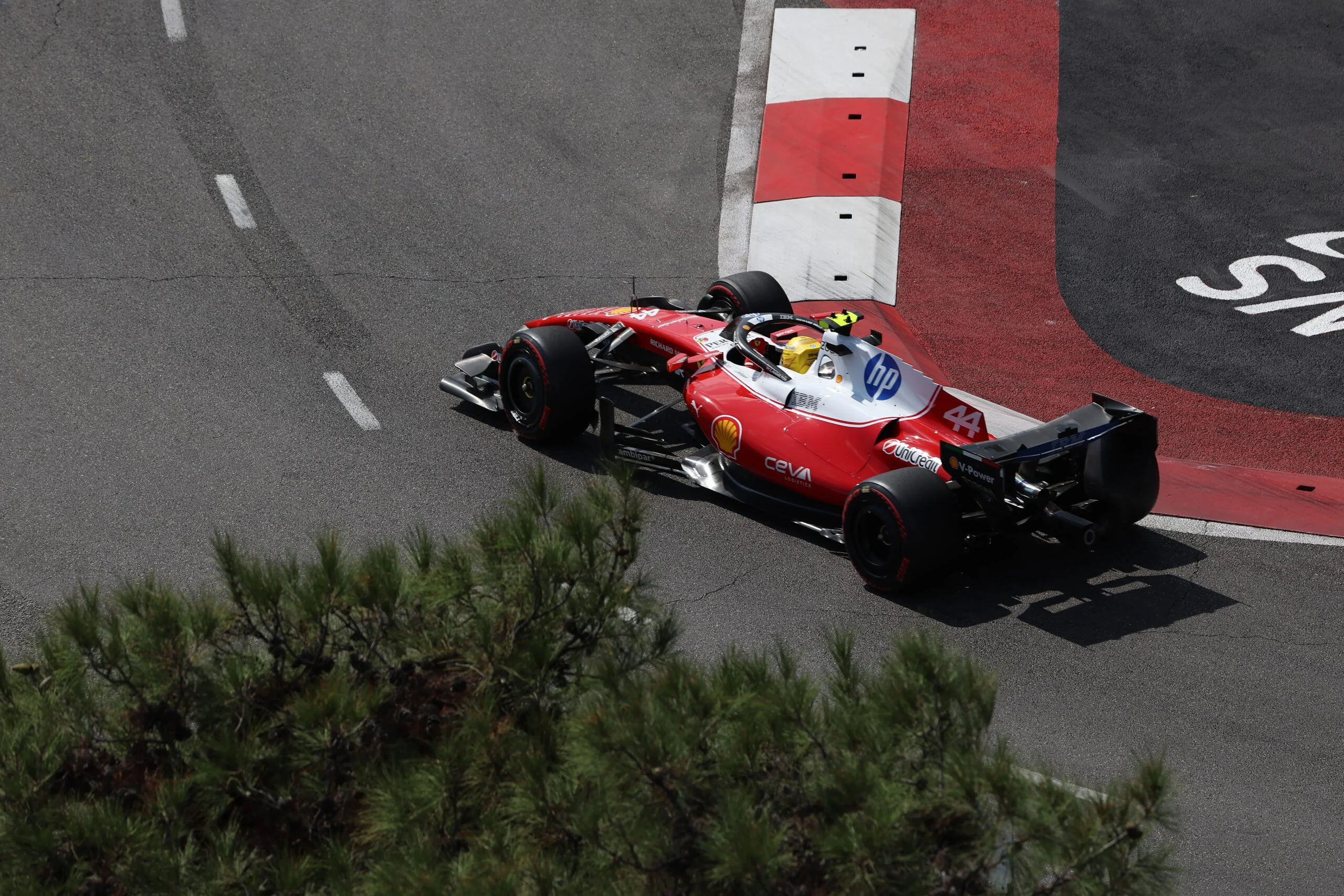F1 today: Antonelli closes in on the title and Ferrari under pressure Lewis Hamilton (GBR) Scuderia Ferrari SF-26.