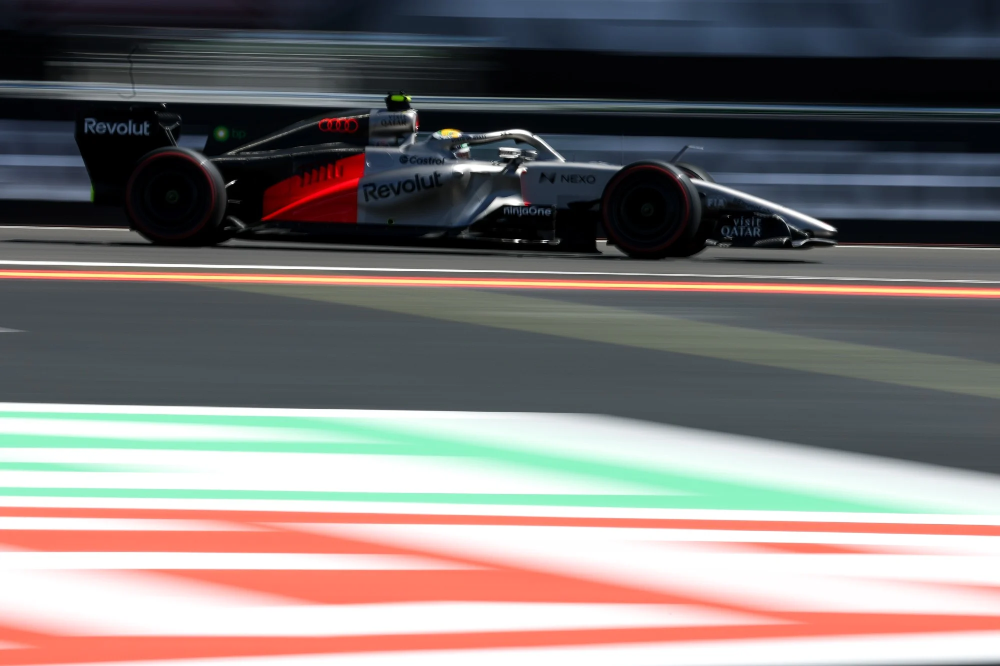 F1 hoje: Antonelli vence, Bortoleto sofre e Madring vira alvo Gabriel Bortoleto (BRA) Audi F1 Team.