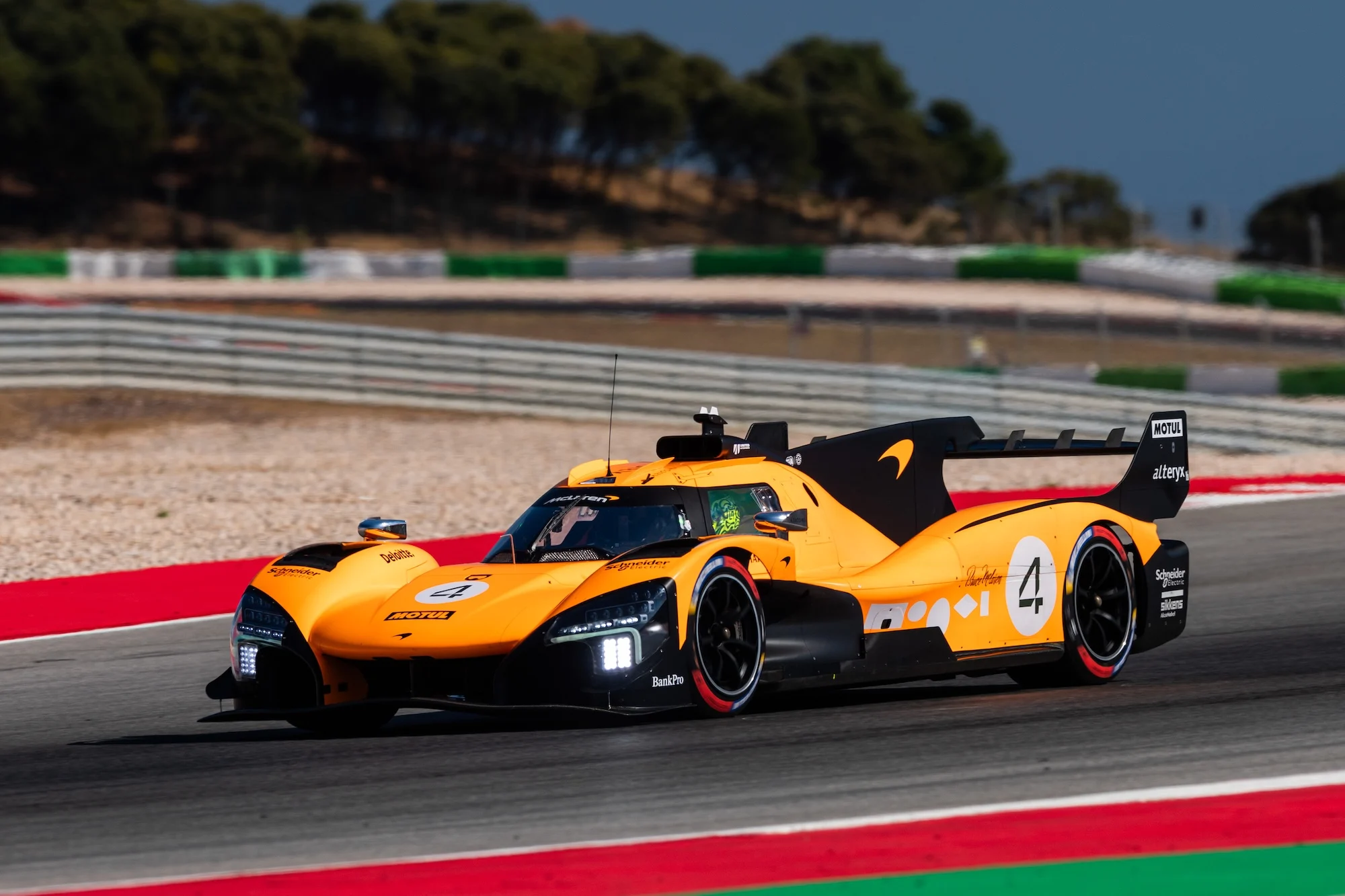 Norris tests McLaren Hypercar in Portimão: "Chance to have a bit of fun" Lando Norris tests McLaren Hypercar