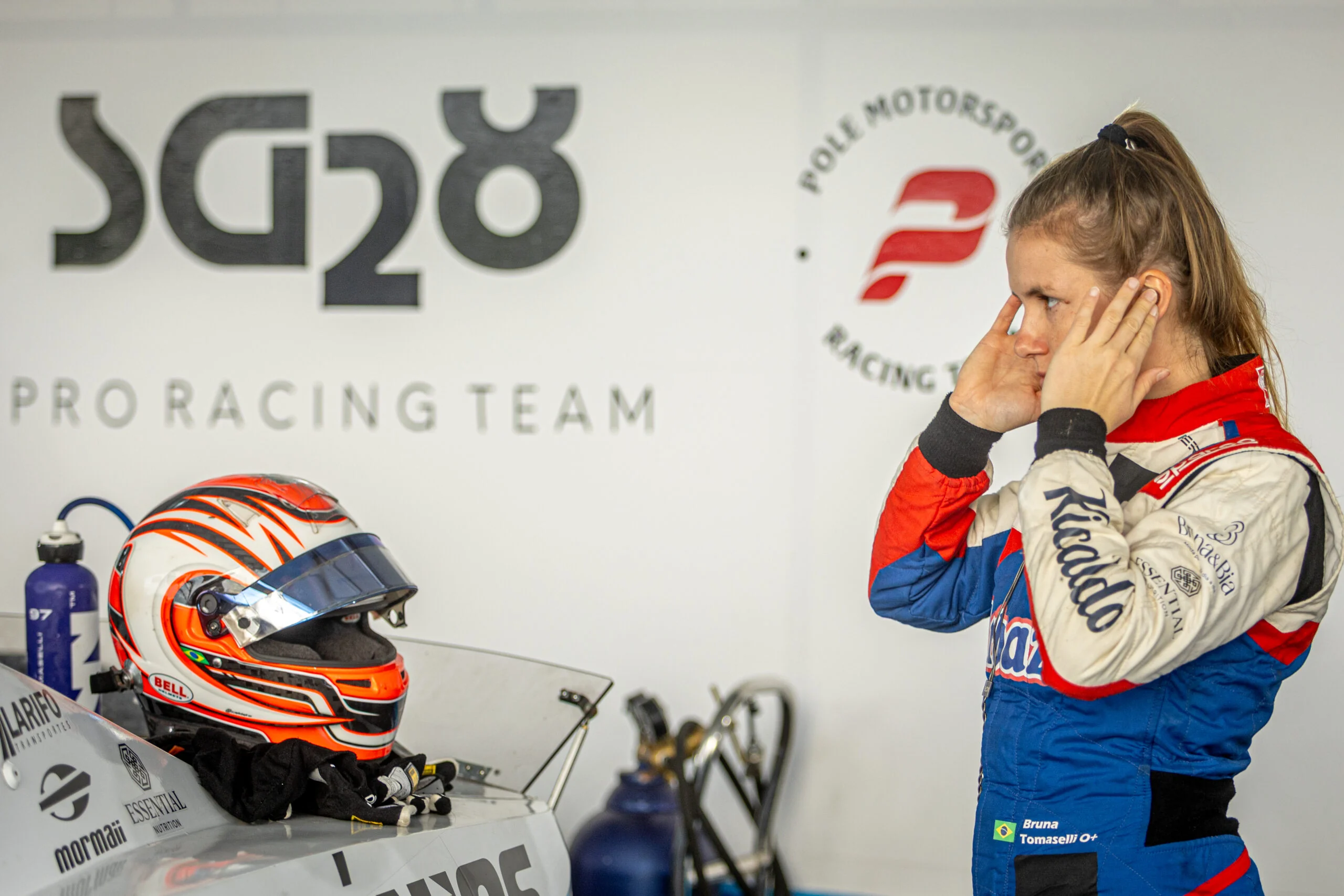 NASCAR Brasil: Bruna Tomaselli se prepara para correr diante da torcida catarinense NASCAR Brasil: Bruna Tomaselli se prepara para correr diante da torcida catarinense